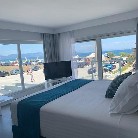 Ocean Blue Suites อิเอริสโซส ภายนอก รูปภาพ