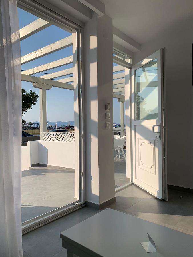 Ocean Blue Suites อิเอริสโซส ภายนอก รูปภาพ